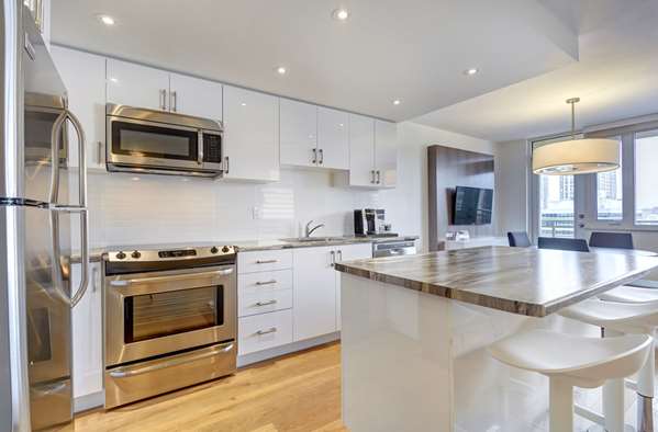  - Town Inn & Suites Toronto