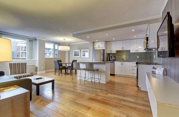  - Town Inn & Suites Toronto