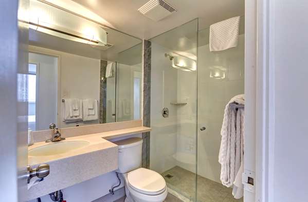  - Town Inn & Suites Toronto
