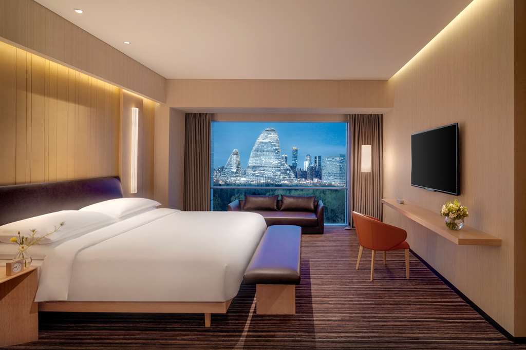 HYATT REGENCY BEIJING WANGJING-guestroom-Guest Room,Suite,On-Site.jpg