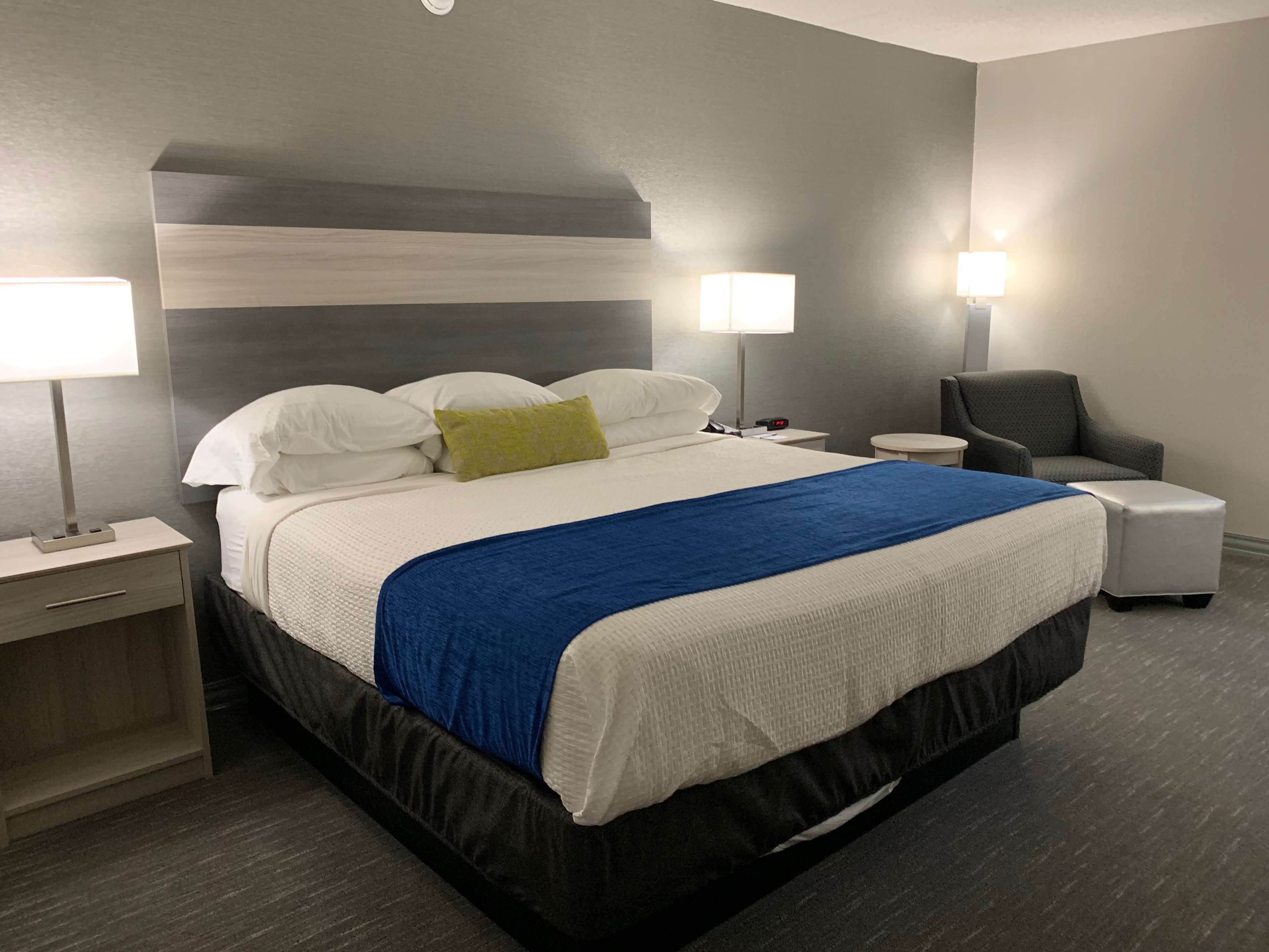 Best Western Plus Clarks Summit Scranton Room Type - Suite-1 King Bed, Non-Smoking, Separate Bedroom, Kitchenette, Microwave And Refrigerator, Sofabed, F Best Western Plus Clarks Summit Scranton Room Type - Suite-1 King Bed, Non-Smoking, Separate Bedroom, Kitchenette, Microwave And Refrigerator, Sofabed, F