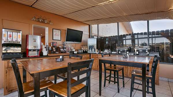 Restaurant - SureStay Hotel by Best Western Zapata