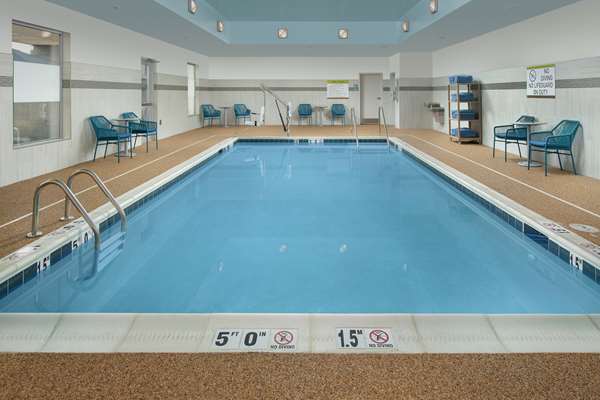 Pool - Home2 Suites by Hilton Downtown Charlottesville