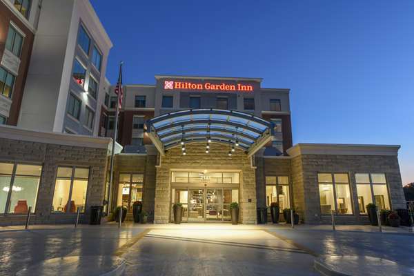 Exterior view - Hilton Garden Inn Midtown Cincinnati - I-71, Exit 5