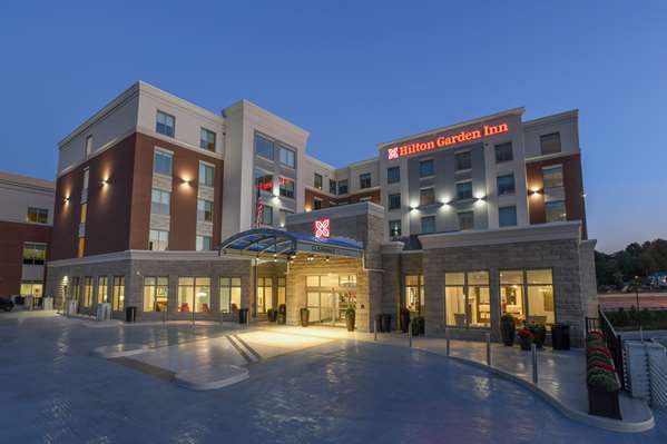 Exterior view - Hilton Garden Inn Midtown Cincinnati - I-71, Exit 5