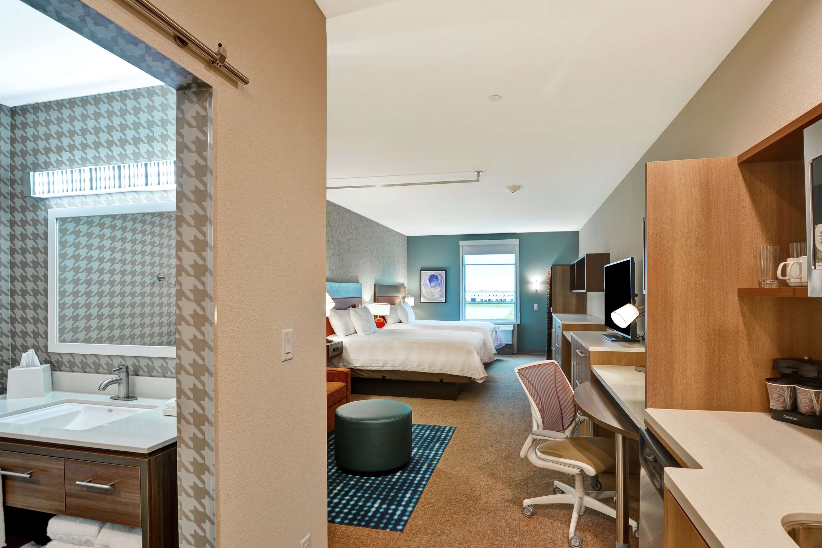 Guest room