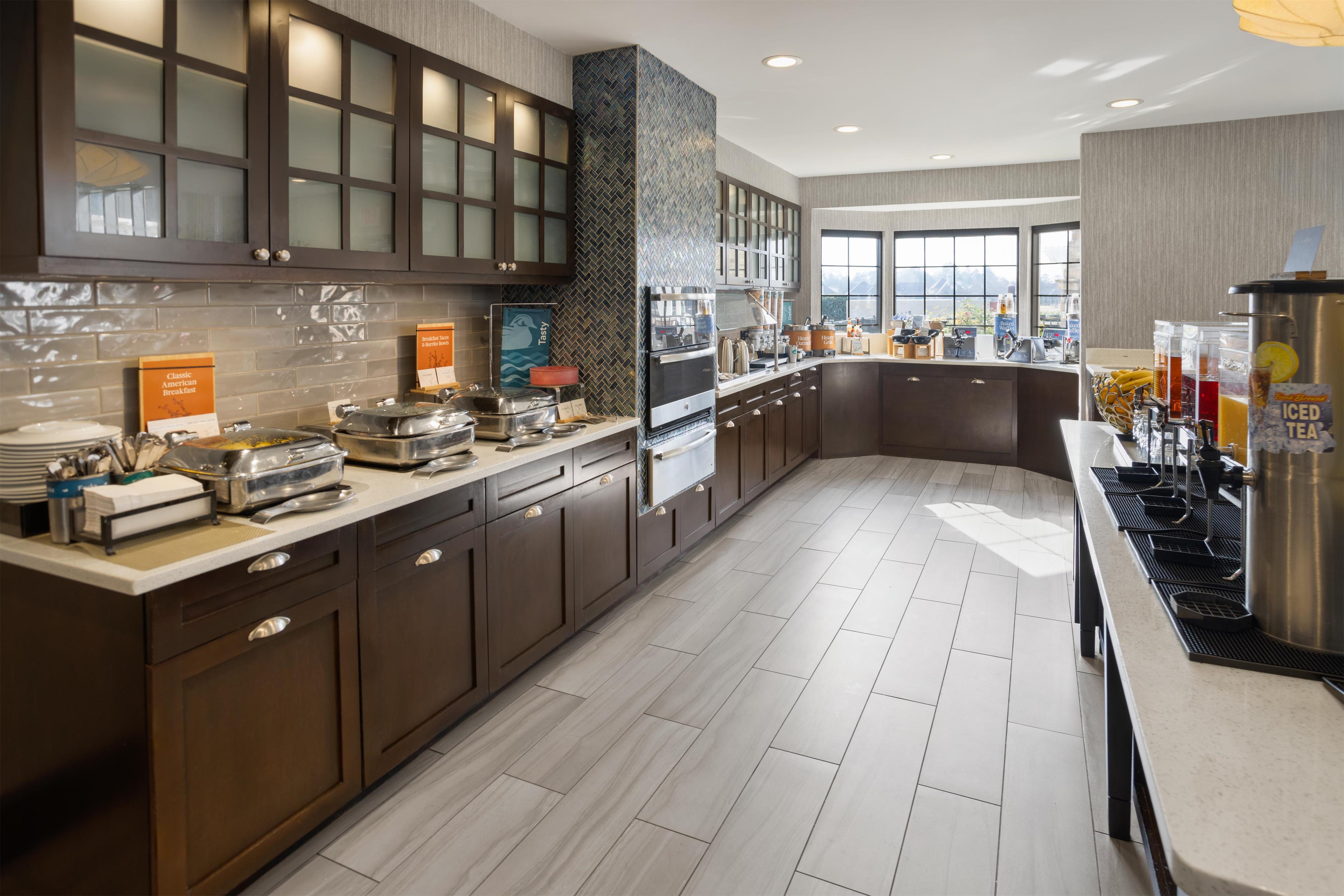 Breakfast Area | Homewood Suites by Hilton Montgomery EastChase