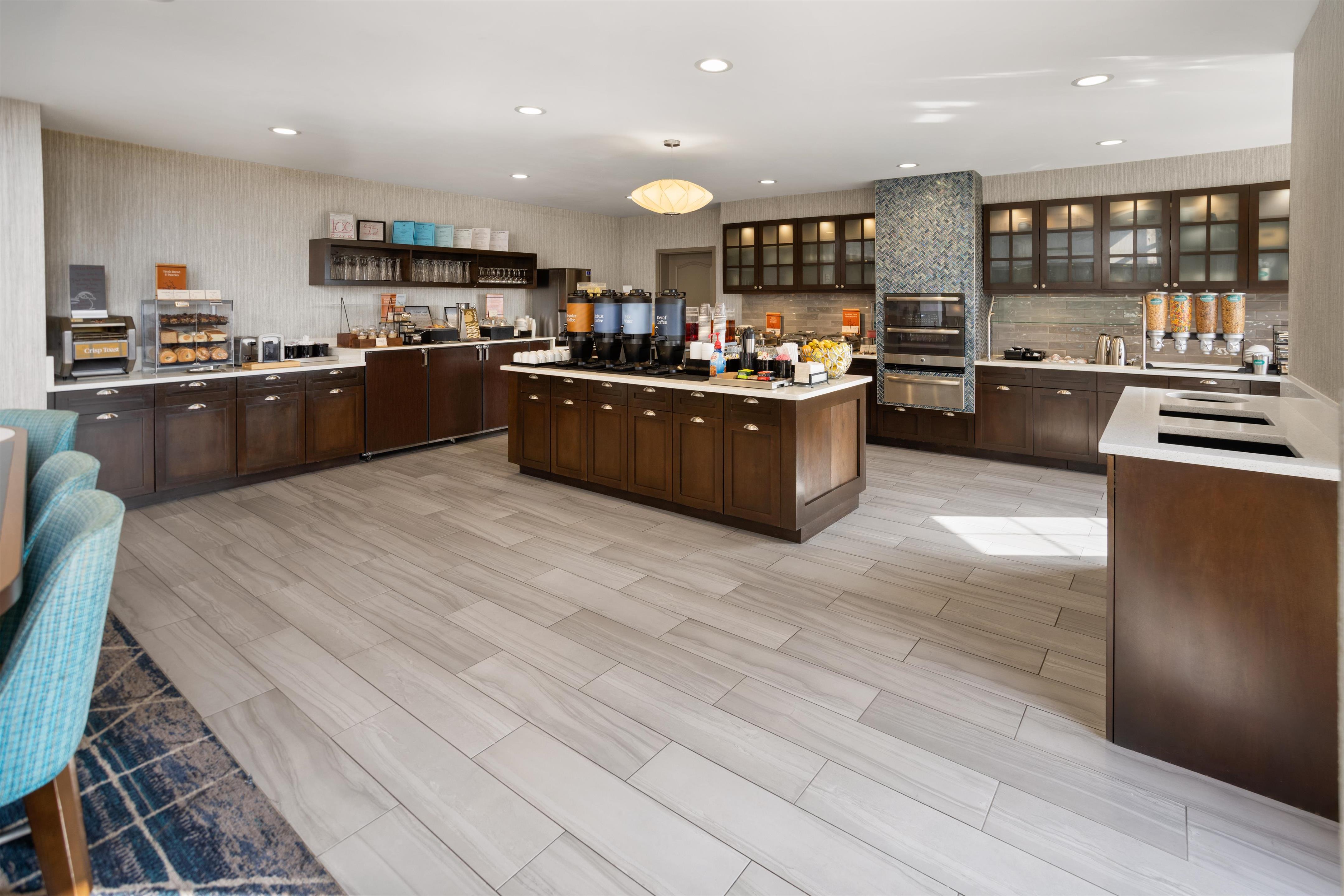 Breakfast Area | Homewood Suites by Hilton Montgomery EastChase