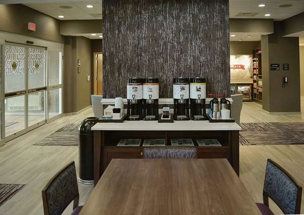 Restaurant - Hampton Inn & Suites Media - I-476, Exit 3
