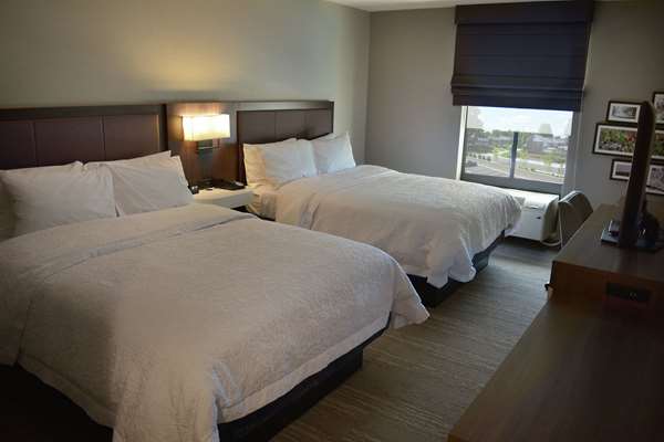  - Hampton Inn & Suites Media - I-476, Exit 3