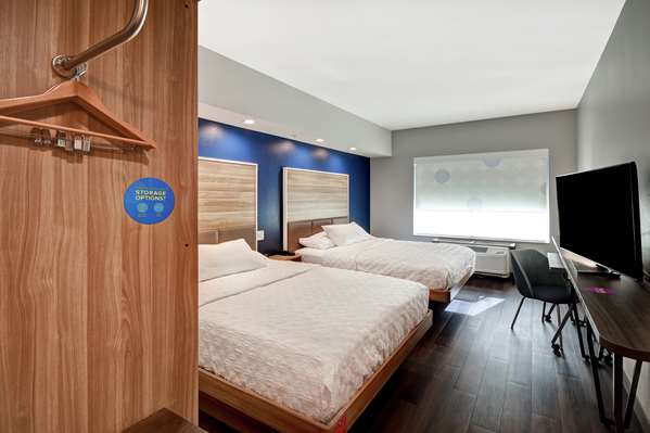  - Tru by Hilton Hotel Camillus