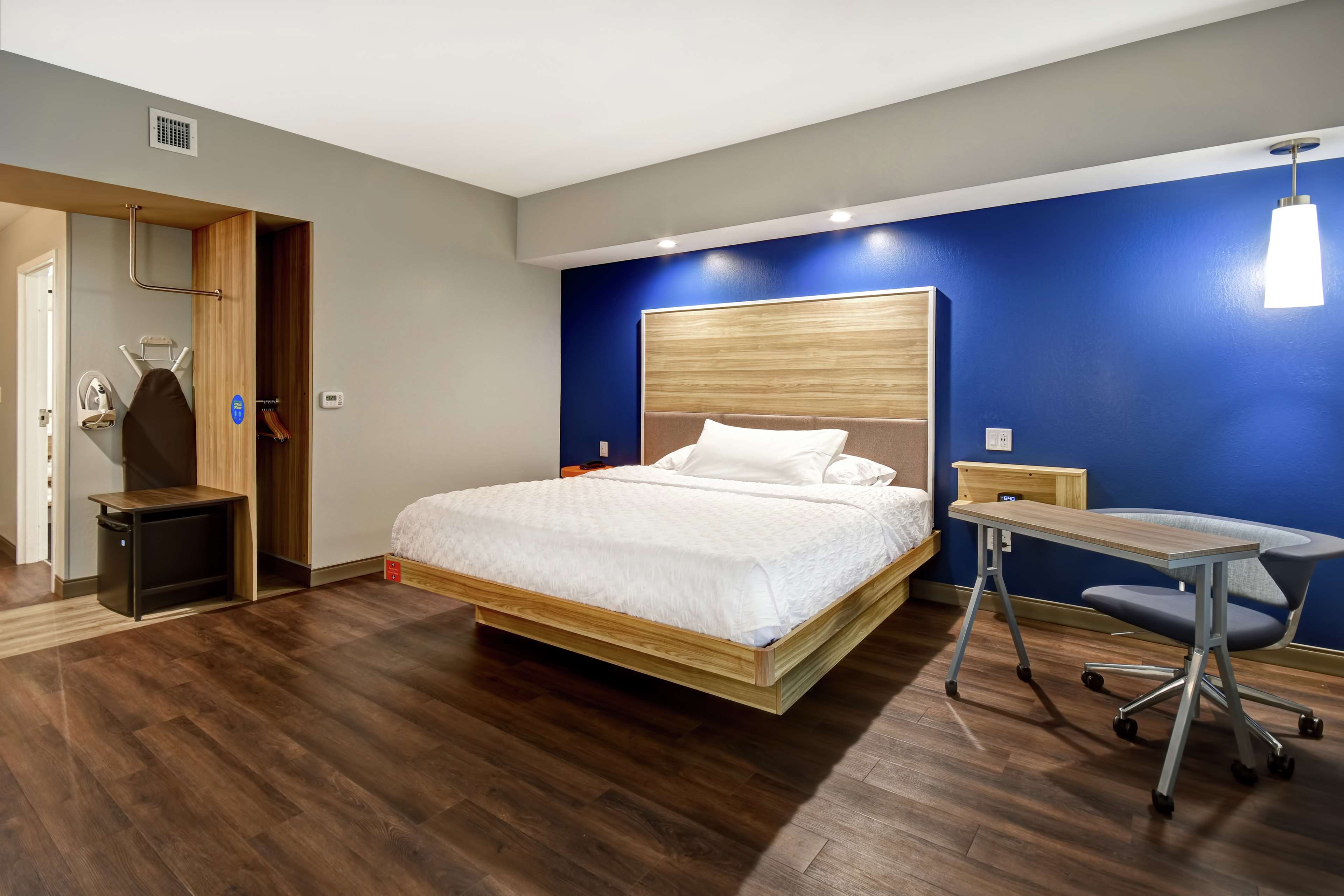 Tru By Hilton Syracuse-Camillus Room Type - 1 KING BED