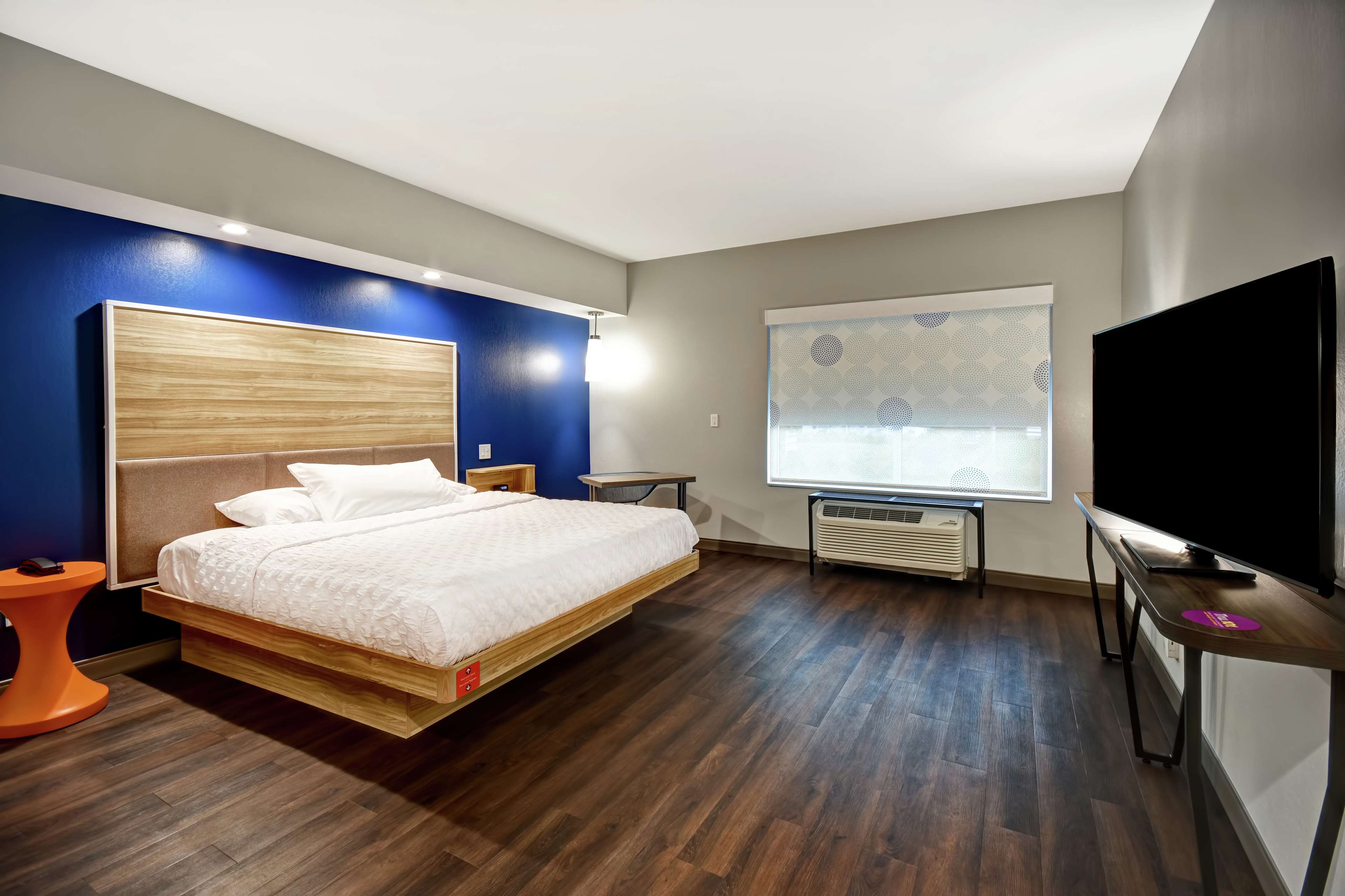 Tru By Hilton Syracuse-Camillus Room Type - 1 KING ACC RM W BATHTUB
