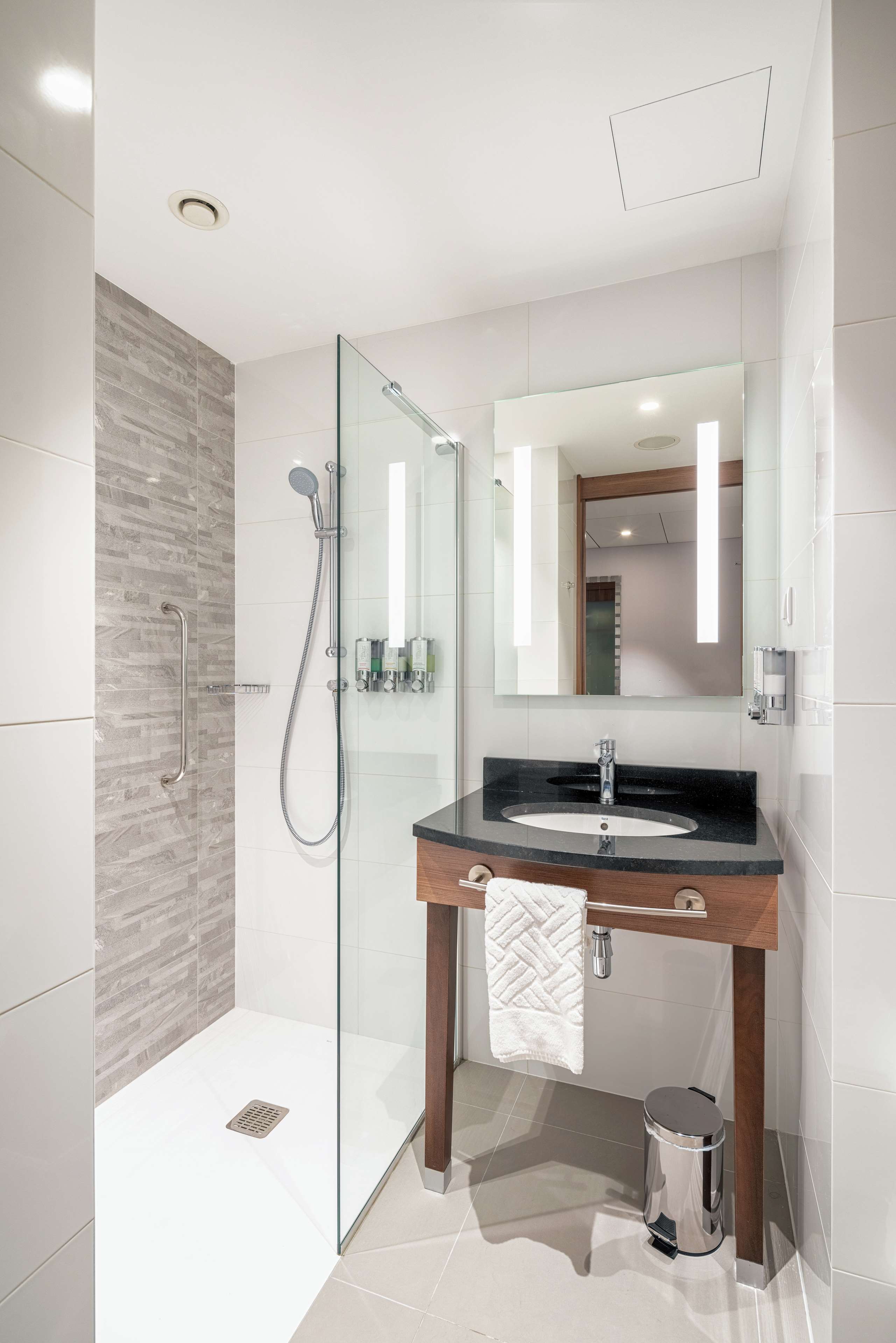 Hampton By Hilton Warsaw Mokotow Room Type - TWIN ROOM