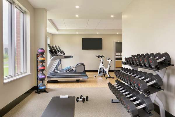 Fitness/ Exercise Room - Embassy Suites Montreal Airport Pointe Claire