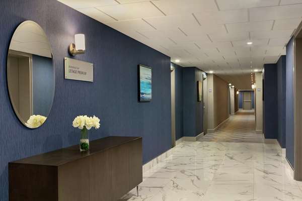  - Embassy Suites Montreal Airport Pointe Claire