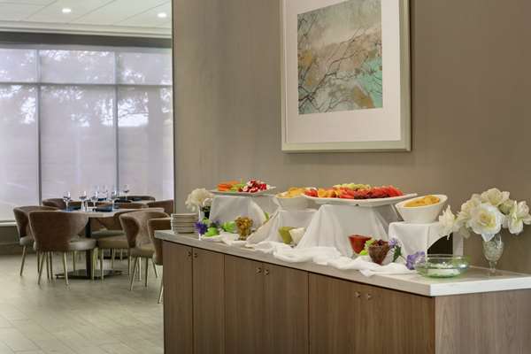 Bar - Embassy Suites Montreal Airport Pointe Claire