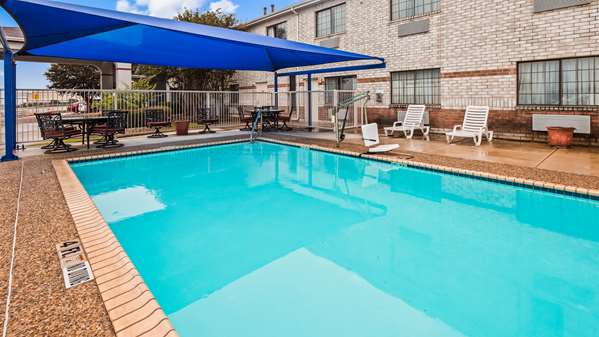 Pool - SureStay Plus Hotel by Best Western San Antonio
