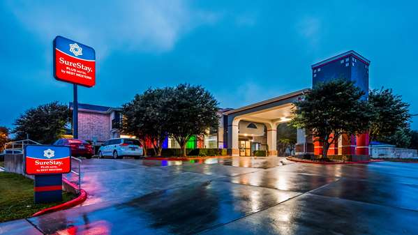 Exterior view - SureStay Plus Hotel by Best Western San Antonio