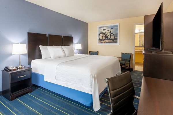  - Days Inn Charles Town