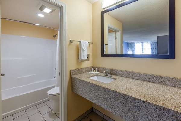  - Days Inn Charles Town