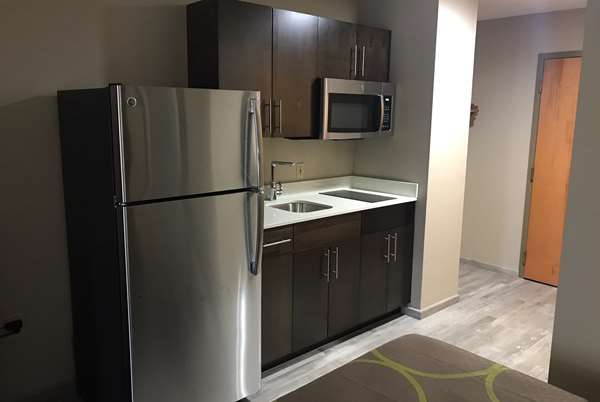  - Super 8 Hotel Pascagoula