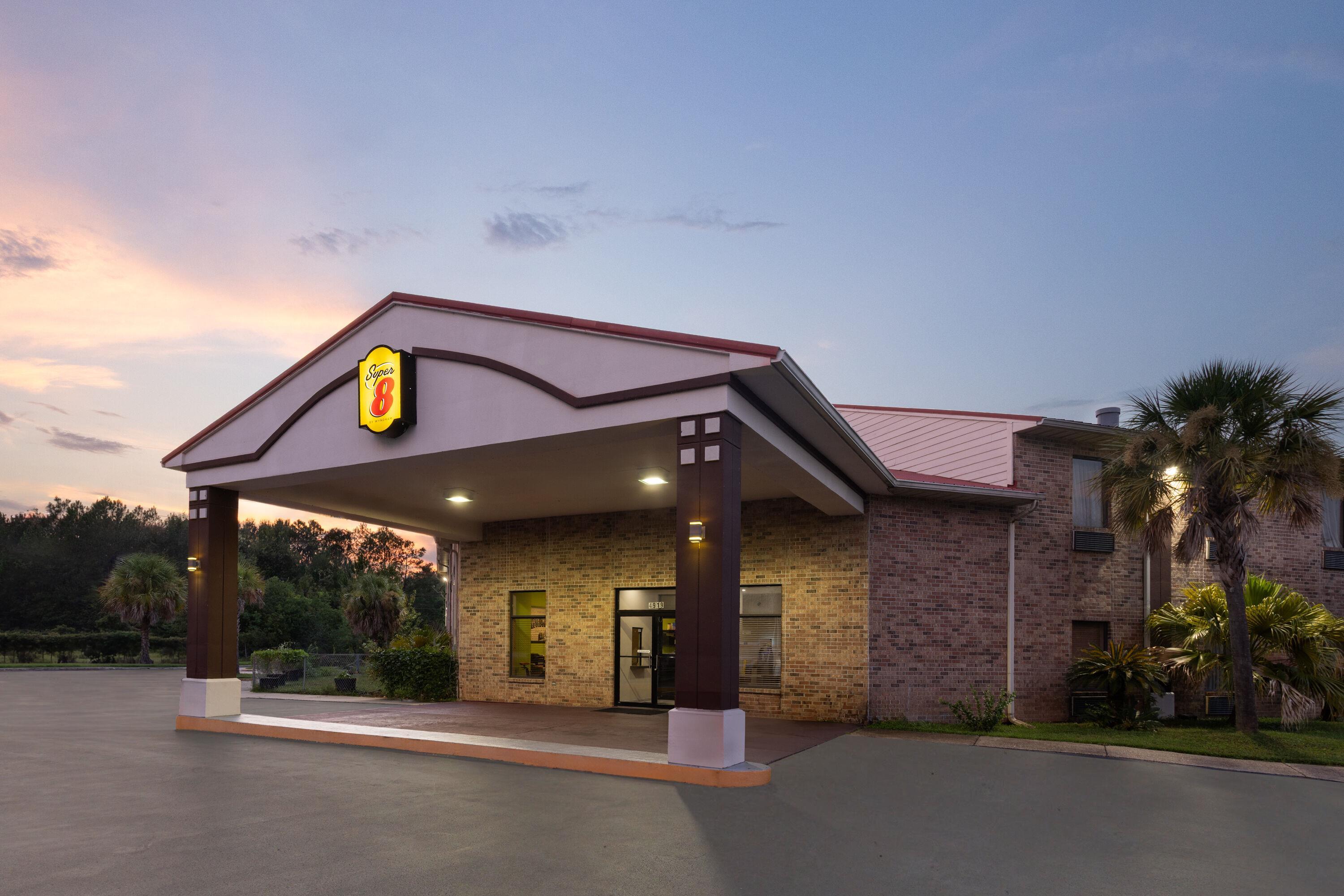 Exterior | Super 8 by Wyndham Pascagoula