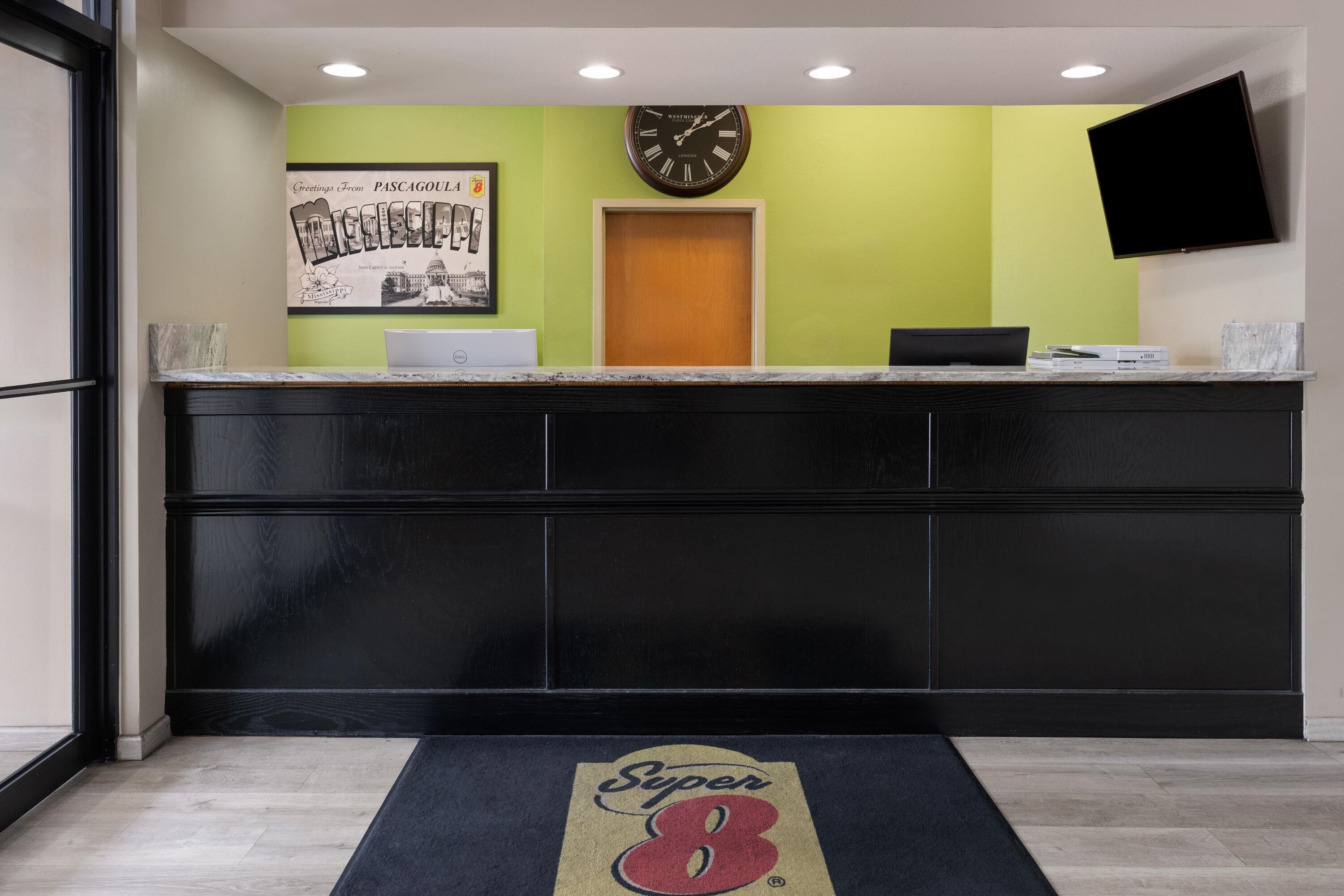 Reception | Super 8 by Wyndham Pascagoula