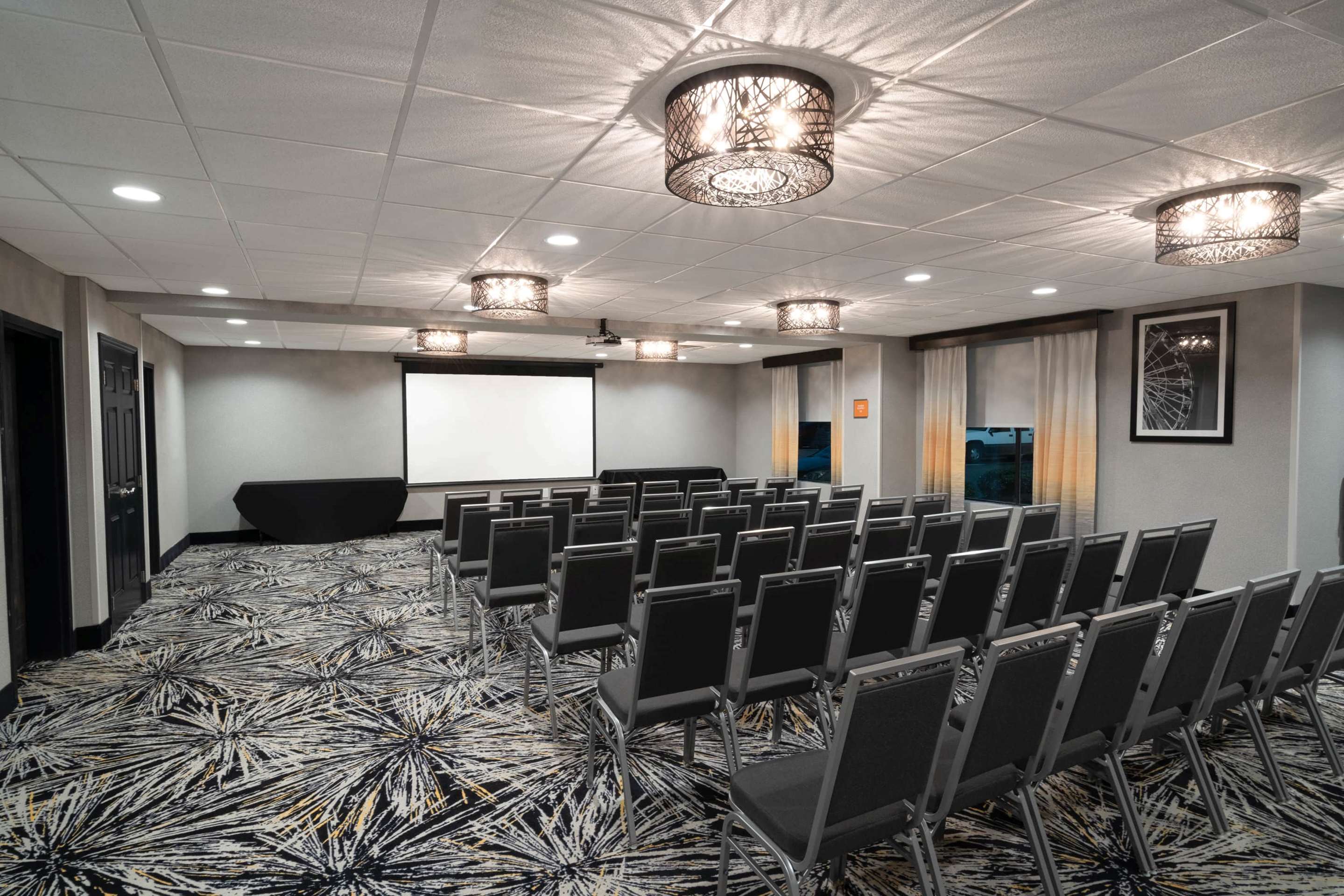 Meeting Room | La Quinta Inn & Suites by Wyndham Raleigh Downtown North
