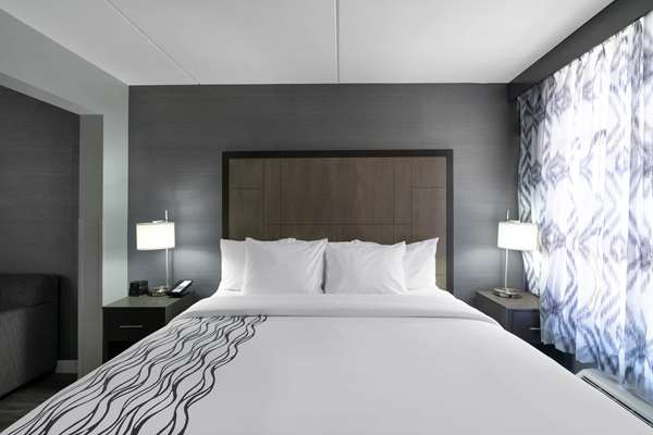  - La Quinta Inn & Suites Downtown North Raleigh - I-540, Exit 11