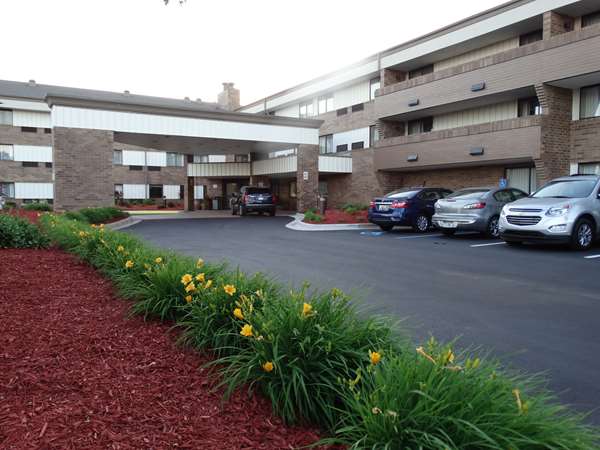 Exterior view - Best Western Warren Hotel