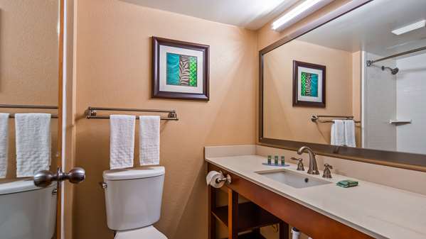  - Best Western Warren Hotel