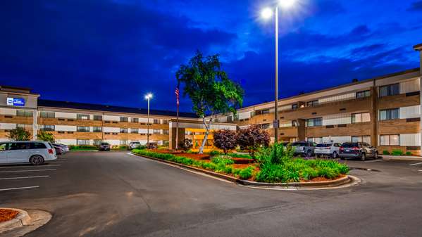 Exterior view - Best Western Warren Hotel