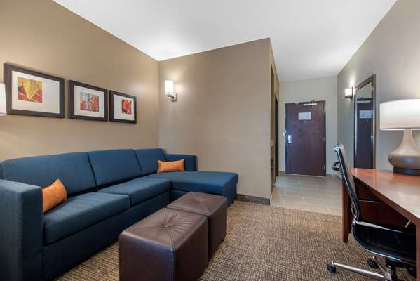 Suite - Comfort Suites Airport Denver