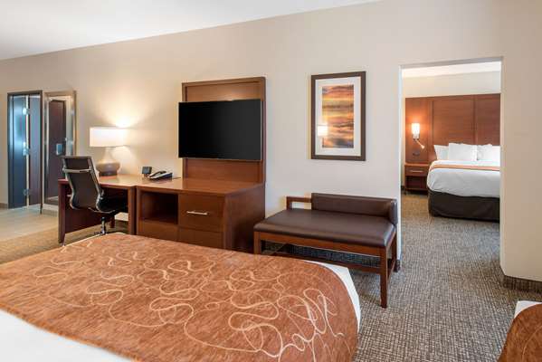 Suite - Comfort Suites Airport Denver