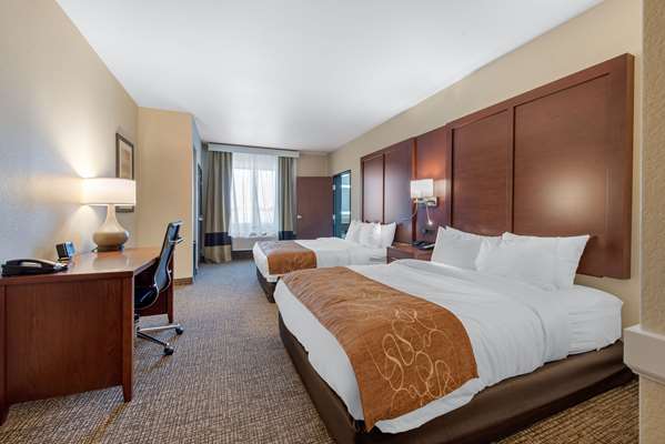 Suite - Comfort Suites Airport Denver