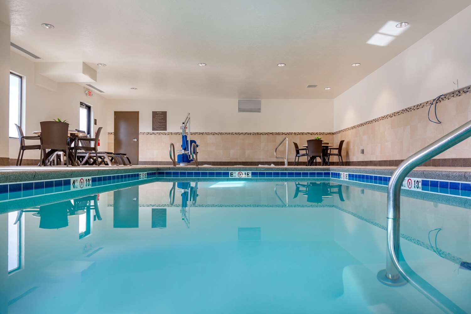 Comfort Inn Suites Airport Boise Id See Discounts
