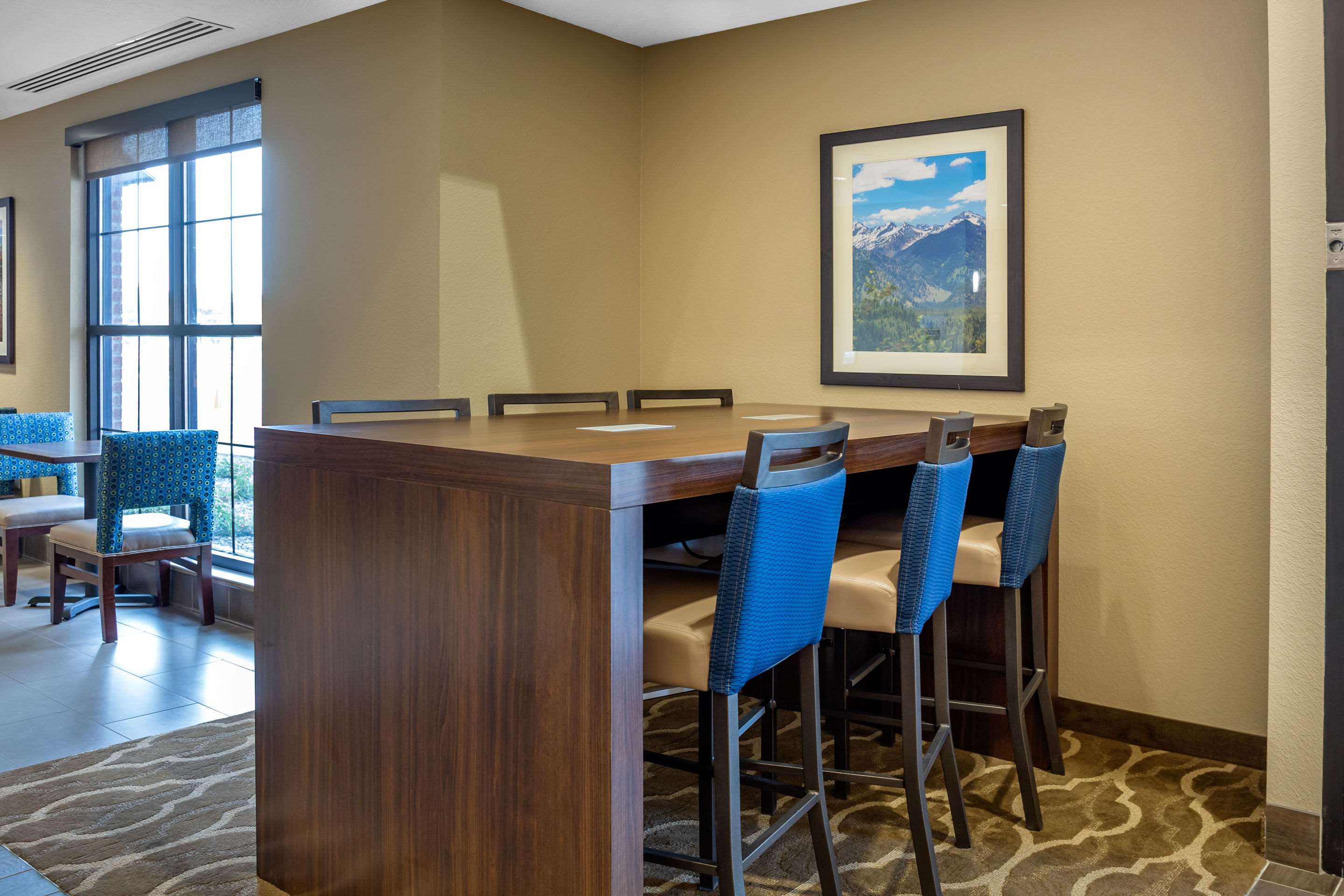 Breakfast area