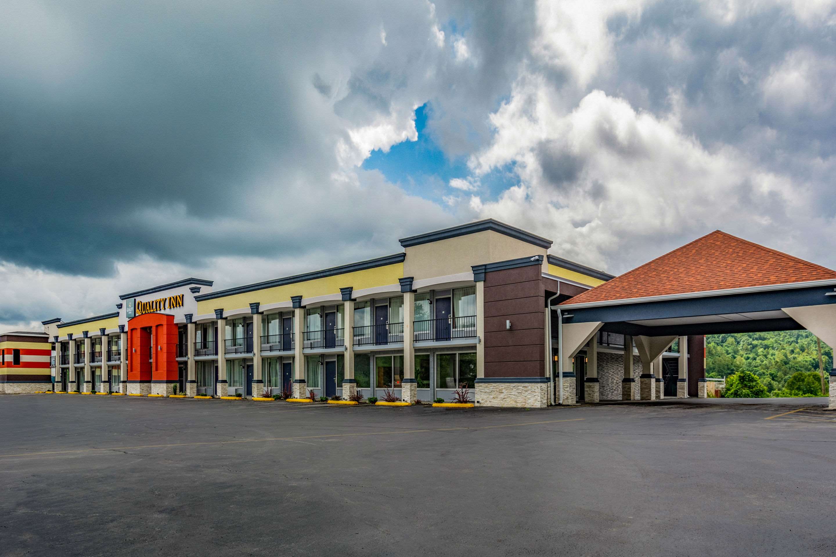 Hotel exterior | Quality Inn