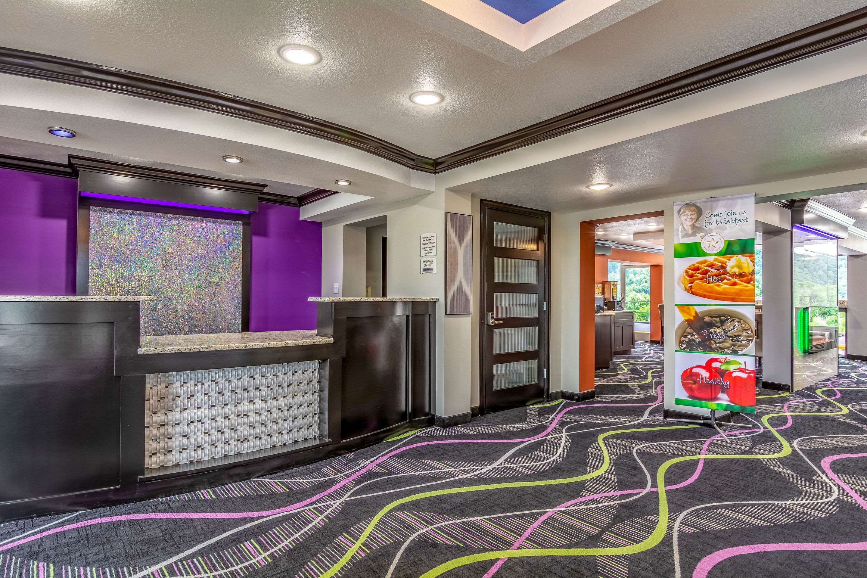 Front desk | Quality Inn