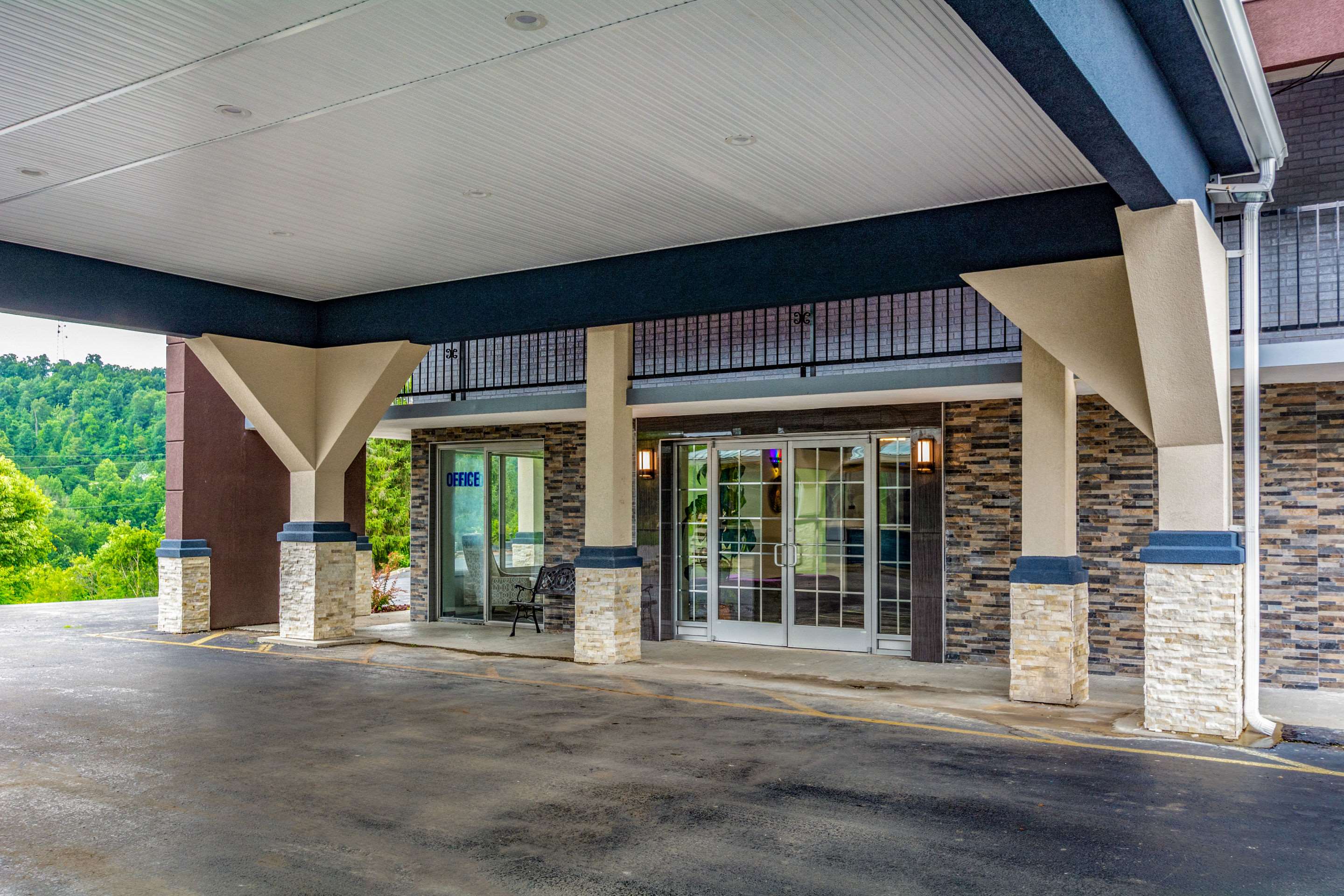 Hotel exterior | Quality Inn