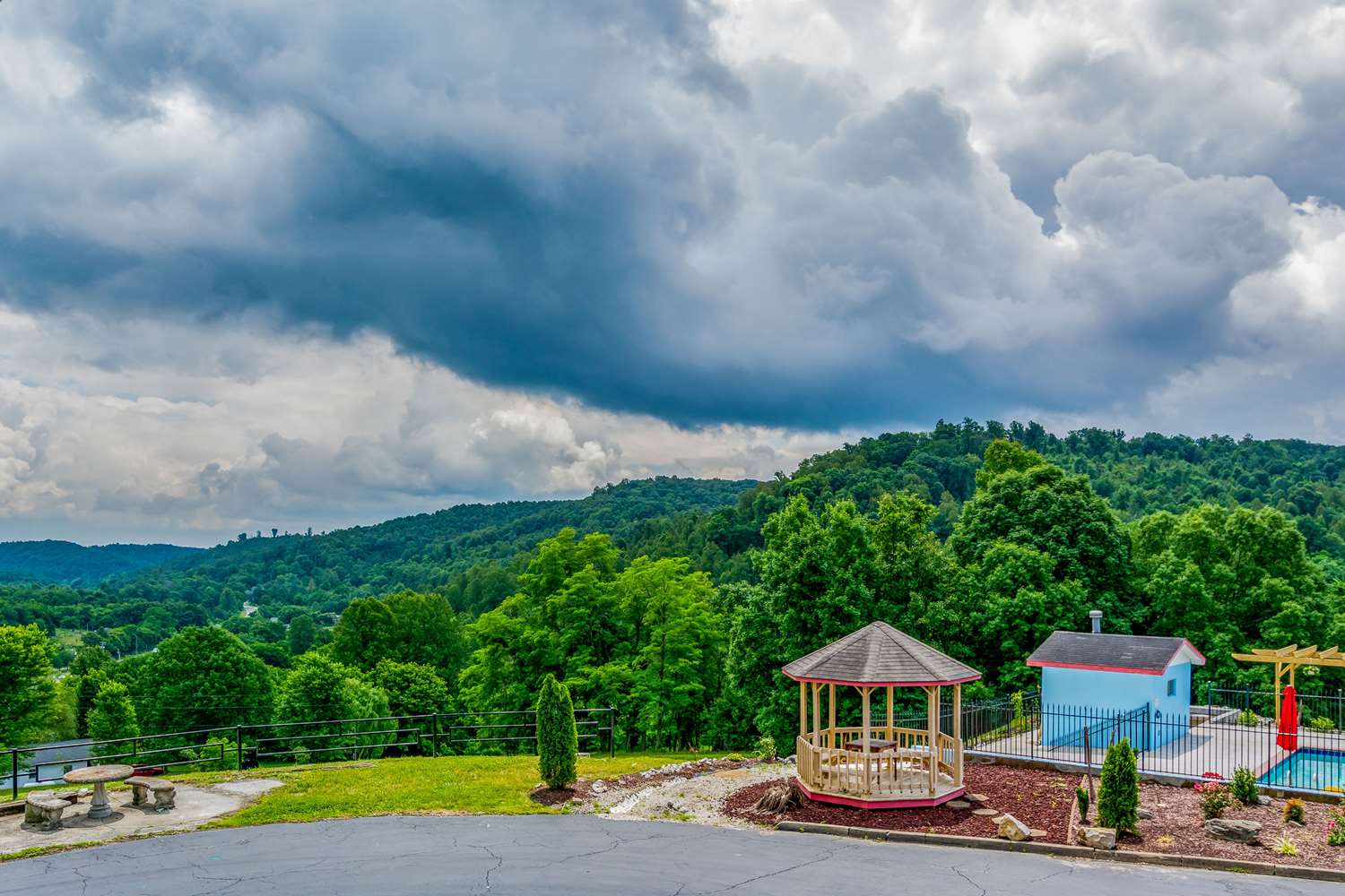 Quality Inn Mount Vernon, KY See Discounts