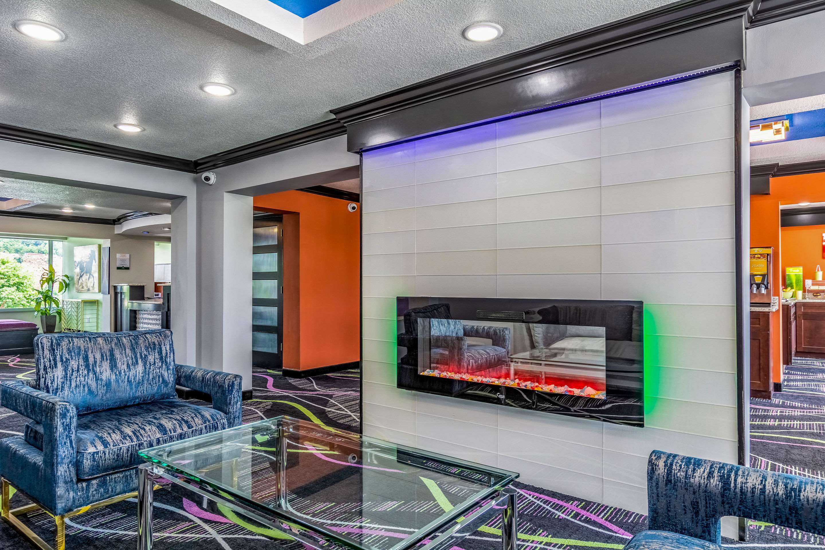 Spacious lobby with sitting area | Quality Inn