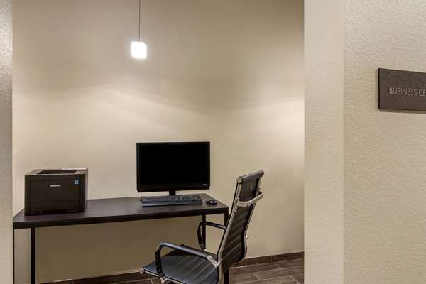 Conference Area - Comfort Suites Brunswick - I-71, Exit 226