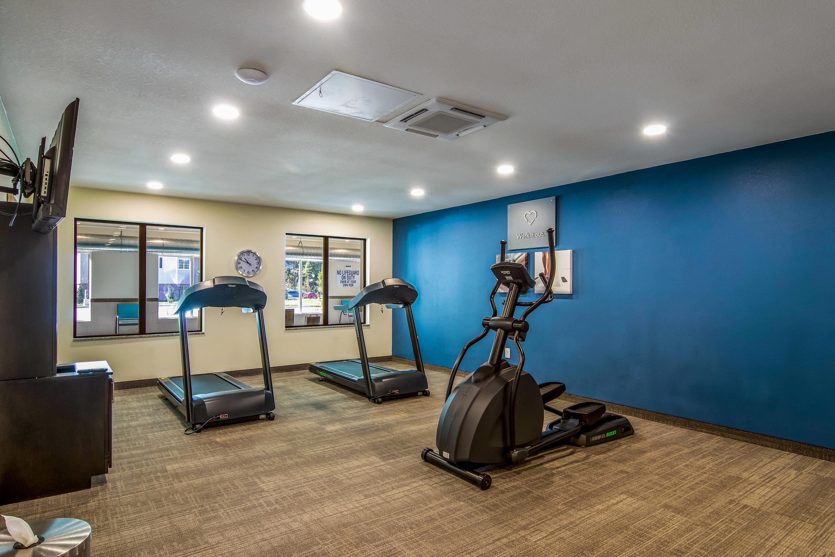 Fitness center | Comfort Suites