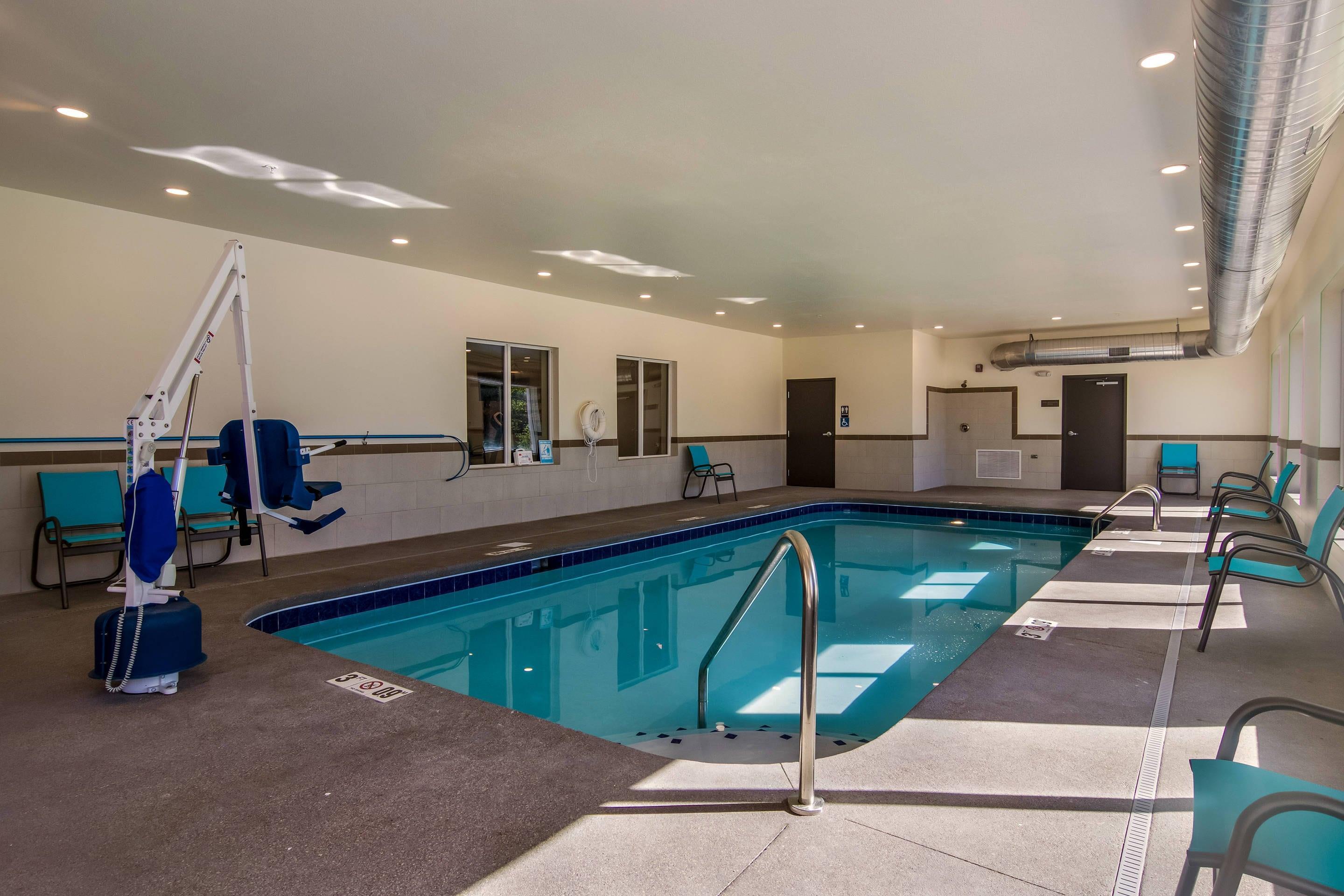 Indoor pool | Comfort Suites