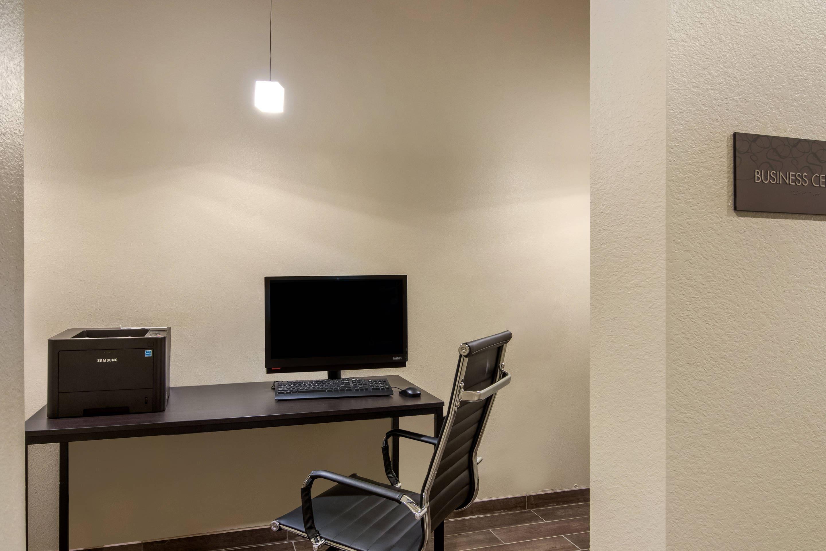 Business center | Comfort Suites