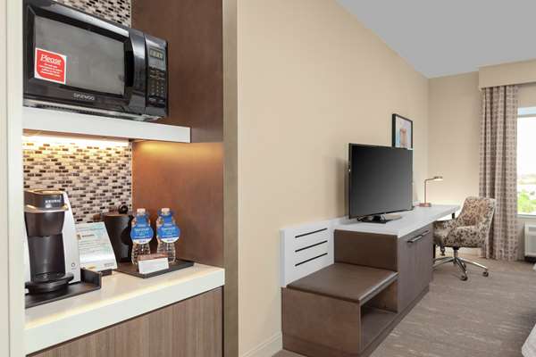  - Hilton Garden Inn South Waco - I-35, Exit 330A