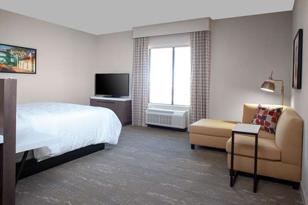  - Hilton Garden Inn South Waco - I-35, Exit 330A