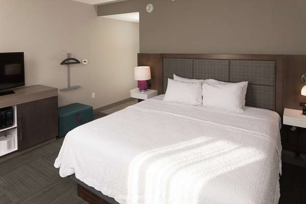  - Hampton Inn & Suites Biltmore Area Asheville - I-26, Exit 33